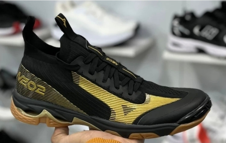 کتونی میزانو وایو لایتنینگ نئو 2/ Mizuno Wave Lightning Neo 2 Volleyball Shoes/ساخت ویتنام/سایز ۴۰ تا ۴۵/فروش عمده و تک