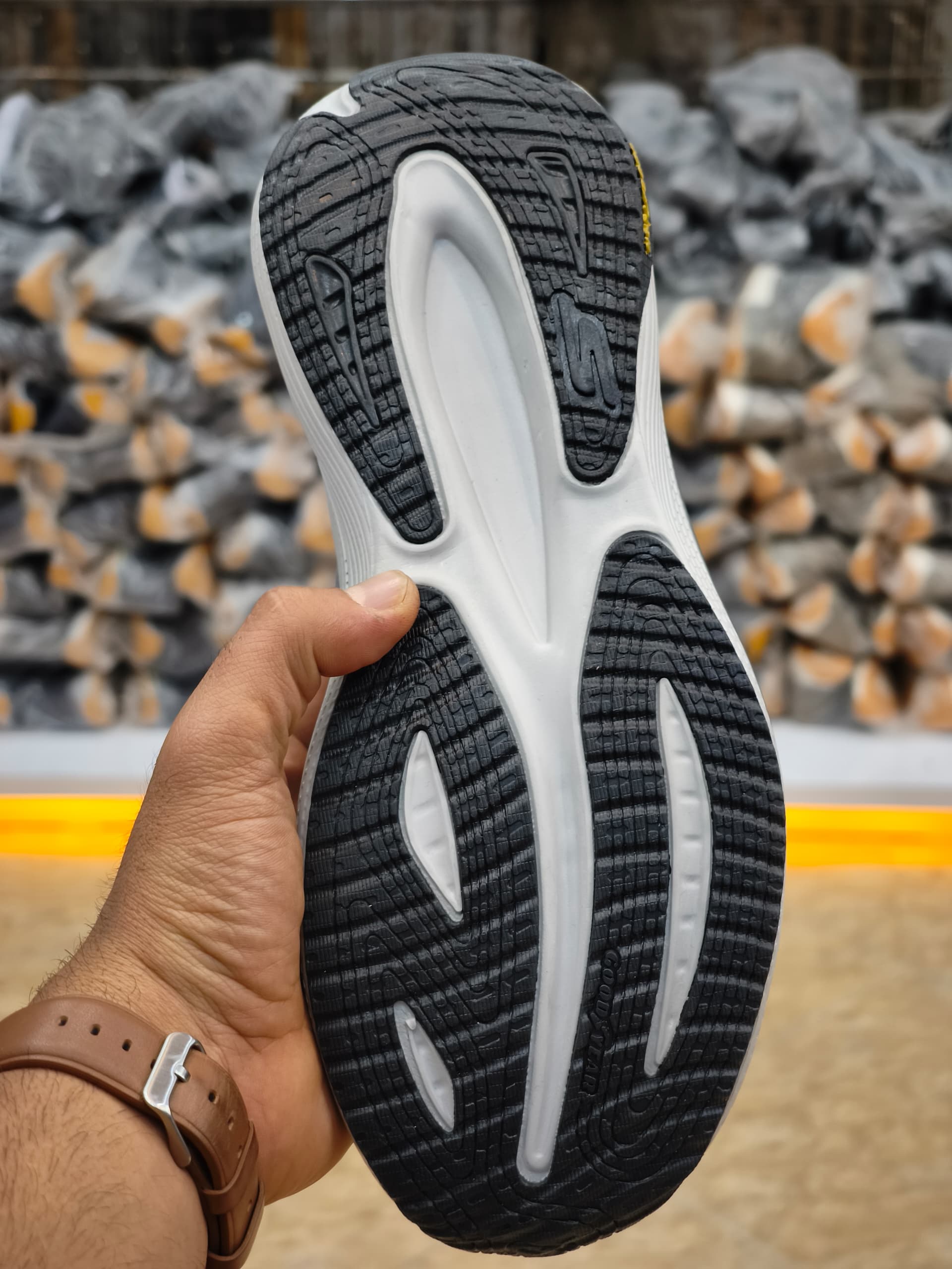 کتونی اسکیچرز طبی بدون بند/ساخت ویتنام/Skechers Max Cushioning