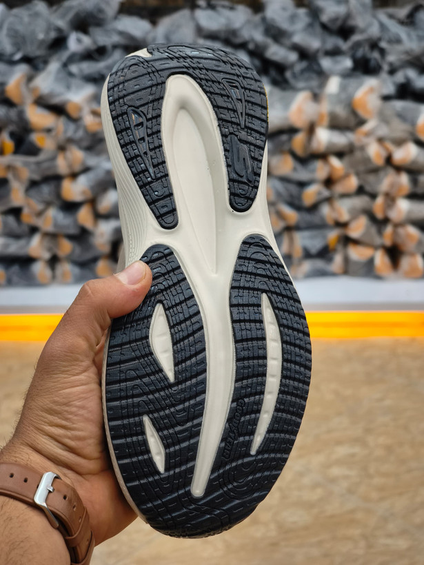 کتونی اسکیچرز طبی بدون بند/ساخت ویتنام/Skechers Max Cushioning