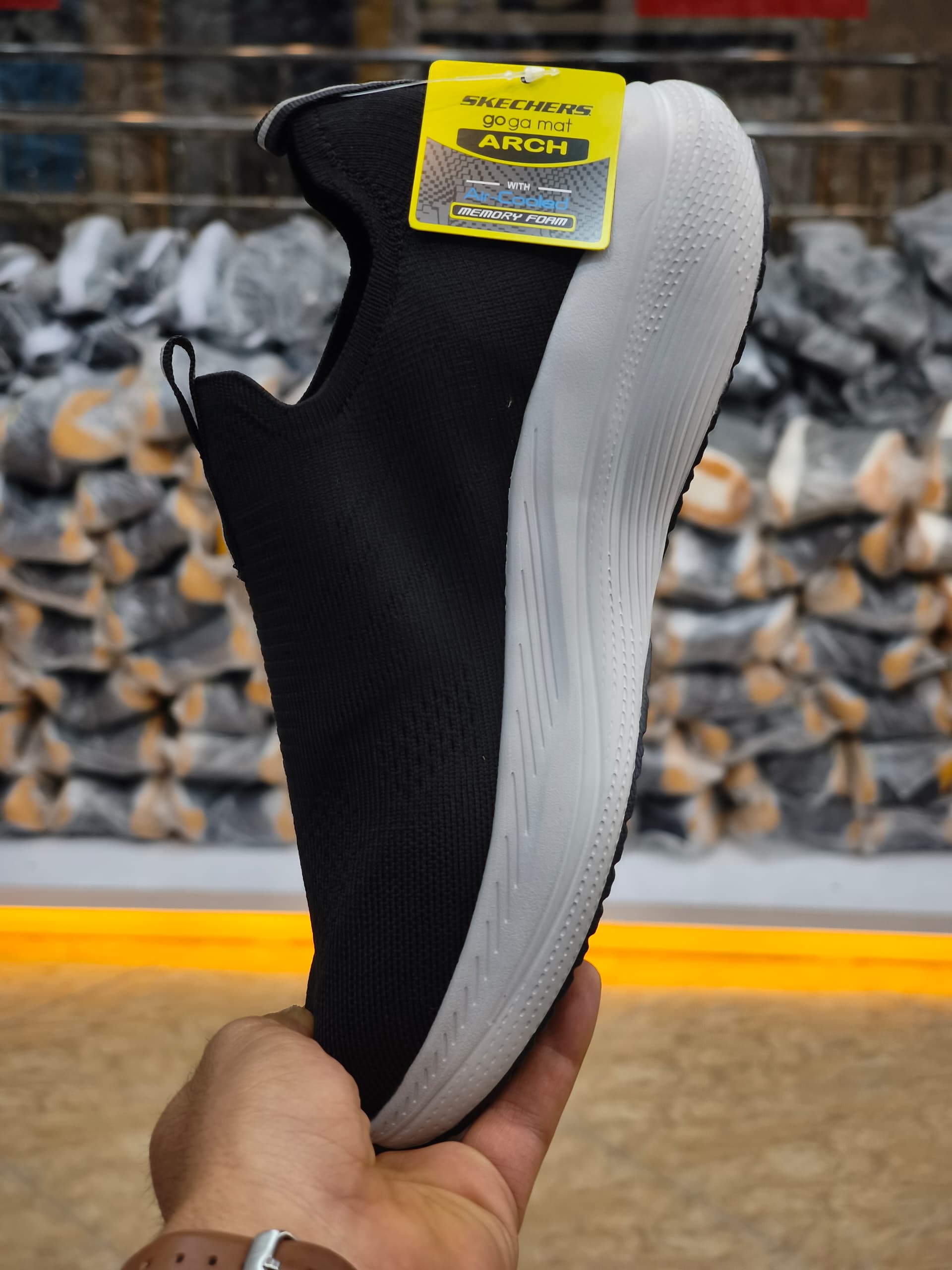کتونی اسکیچرز طبی بدون بند/ساخت ویتنام/Skechers Max Cushioning