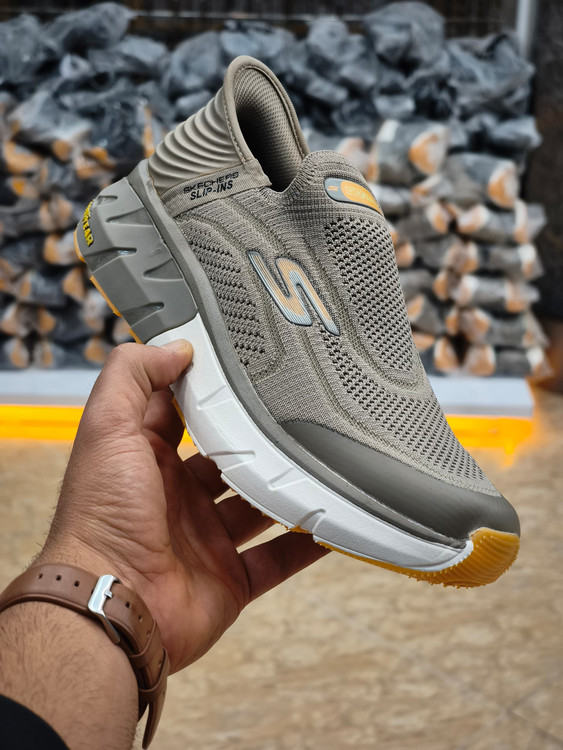 کتونی اسکیچرز طبی بدون بند/ساخت ویتنام/Skechers Max Cushioning