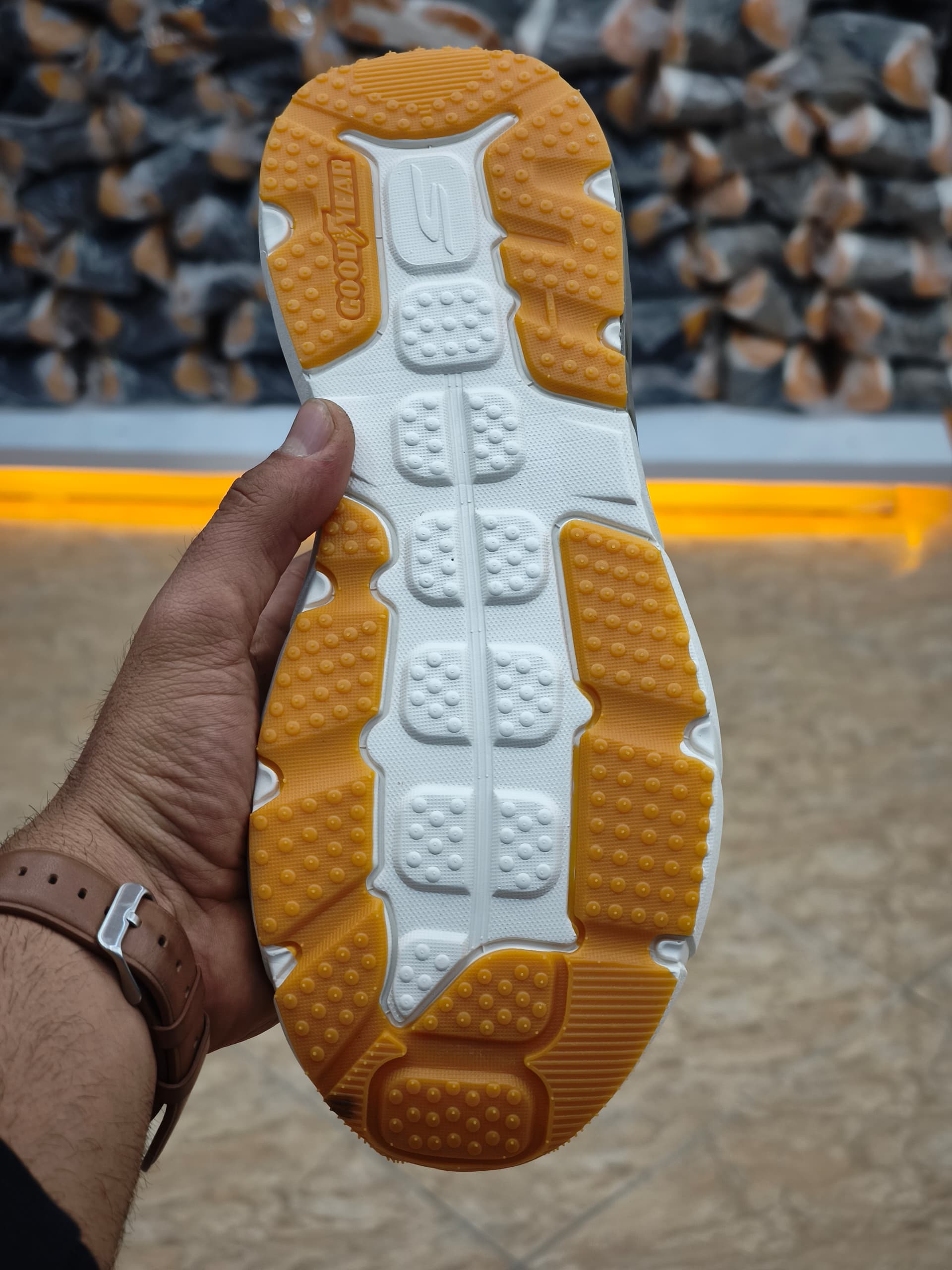 کتونی اسکیچرز طبی بدون بند/ساخت ویتنام/Skechers Max Cushioning