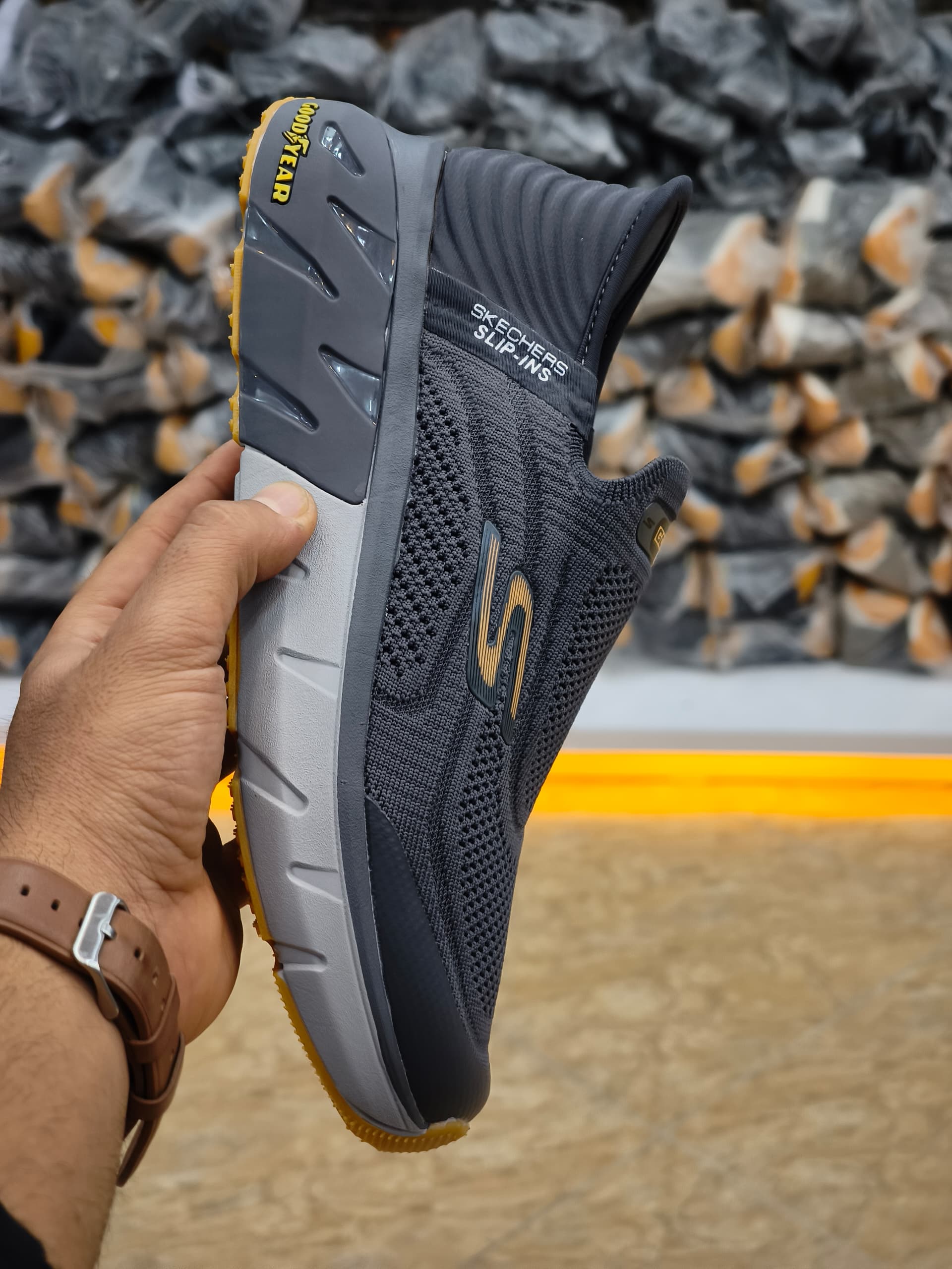کتونی اسکیچرز طبی بدون بند/ساخت ویتنام/Skechers Max Cushioning