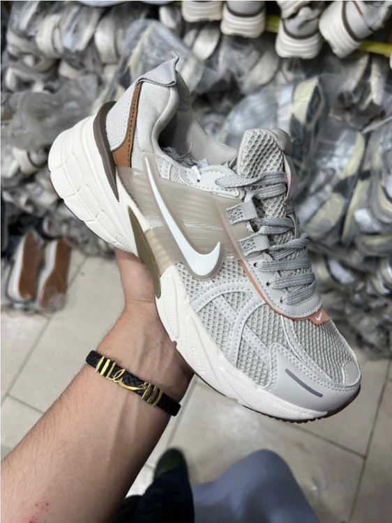 کتونی نایک وی تو کی ساخت ویتنام Nike V2k Run