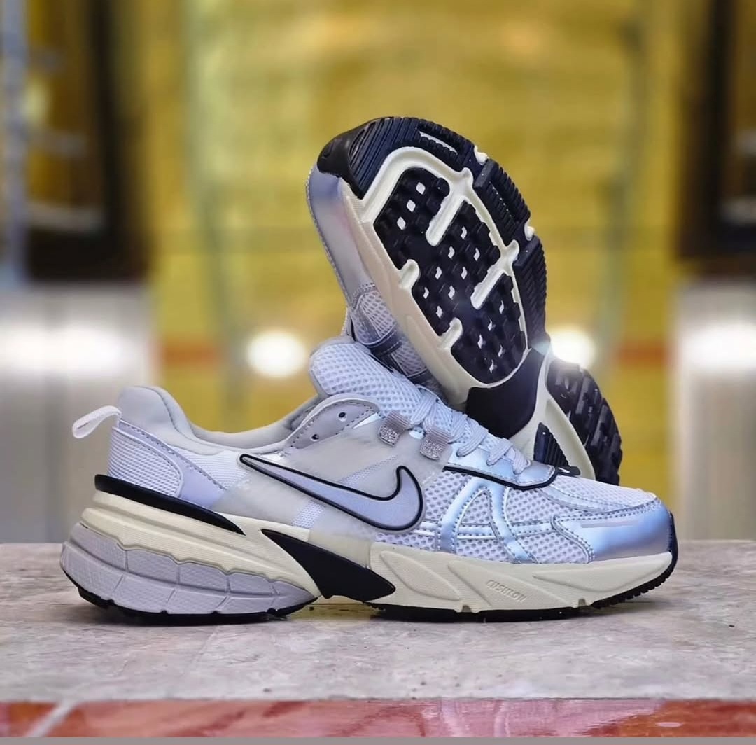 کتونی نایک وی تو کی ساخت ویتنام Nike V2k Run