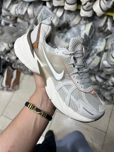کتونی نایک وی تو کی ساخت ویتنام Nike V2k Run