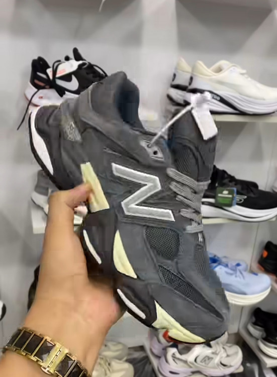 کتونی نیوبالانس ۹۰۶۰ /New balance 9060 ساخت ویتنام
