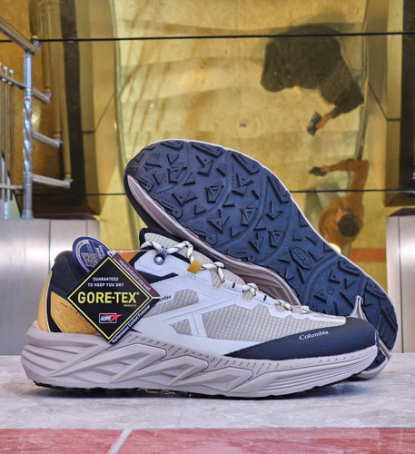 کتونی کلمبیا Colombia kailas mountain wander _2 GTX low waterproof Trekking shoes گورتکس ضد آب زیره ویبرام ،ساخت ویتنام سایز ۴۰ تا ۴۵ فروش بصورت عمده و تک
