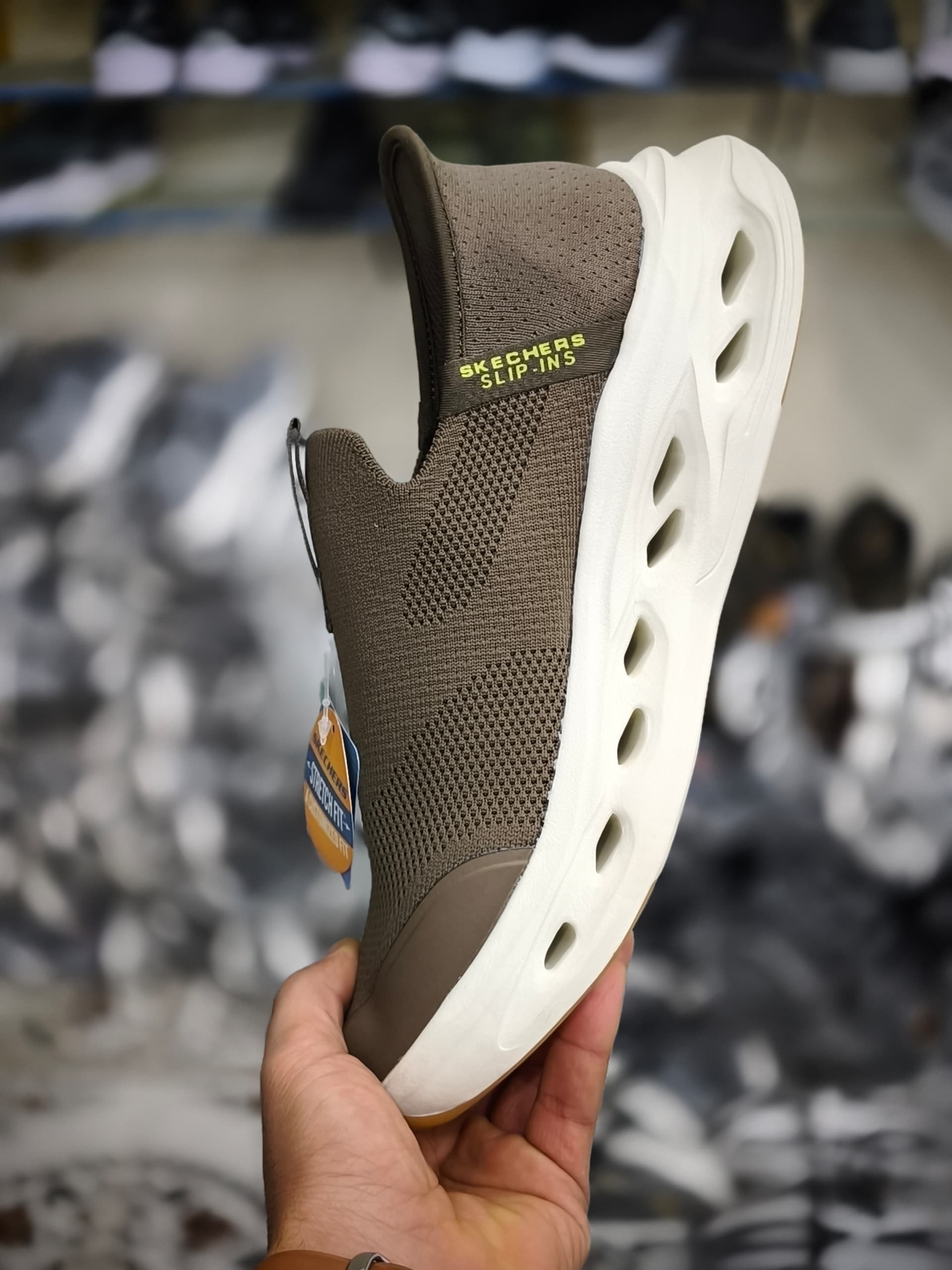 کفش اسکیچرز/Skechers GOwalk Slip-ins/ساخت ویتنام