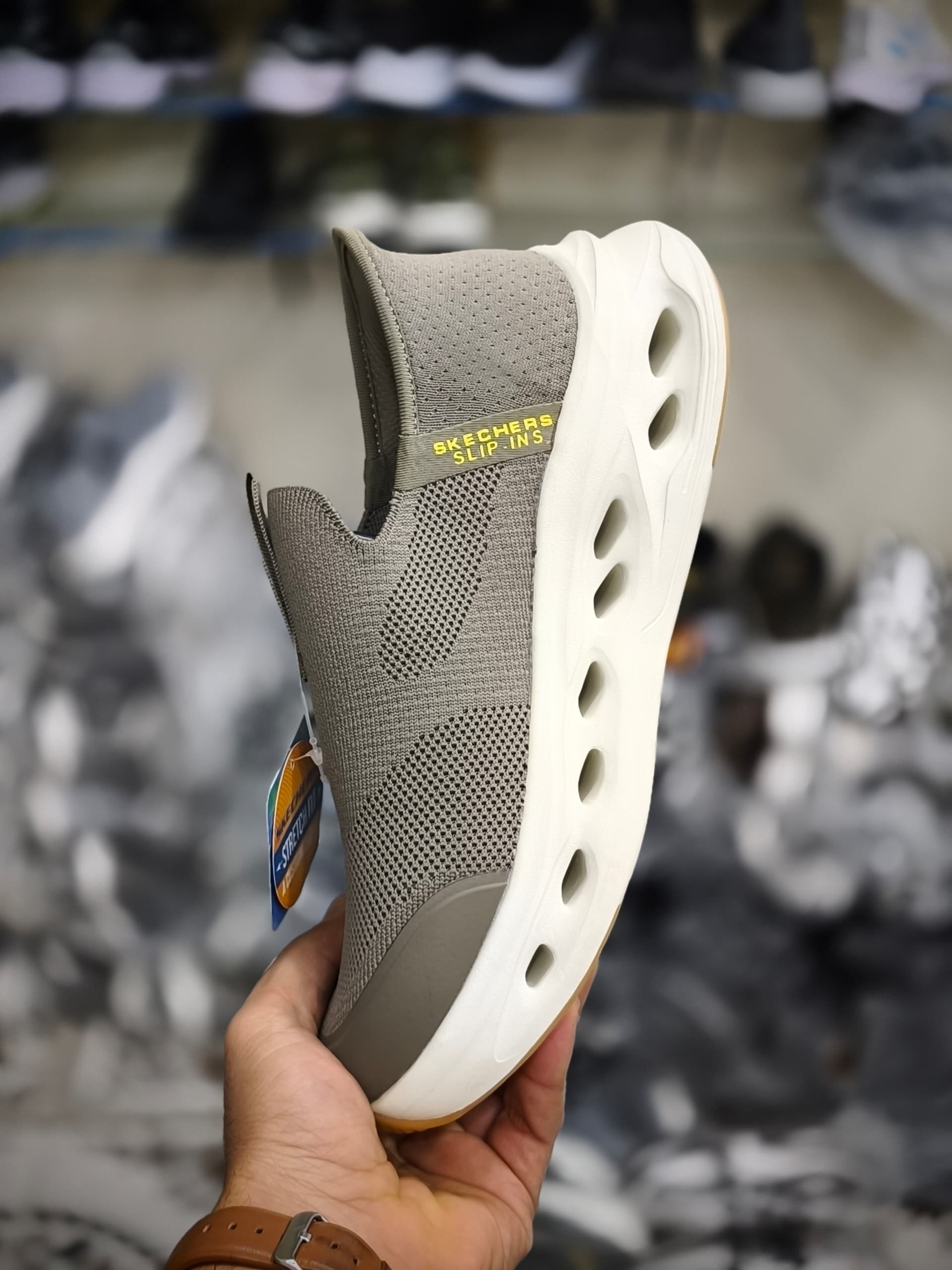 کفش اسکیچرز/Skechers GOwalk Slip-ins/ساخت ویتنام