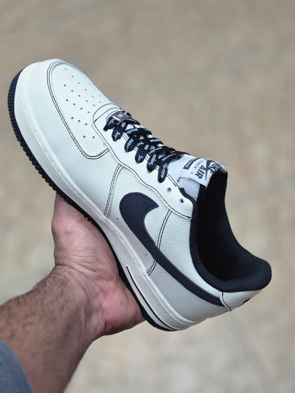 کتونی نایک ایرفورس/Nike Air force vietnam/اصل ویتنام وارداتی/رویه چرم/سایز۳۹تا۴۵/ست جذاب