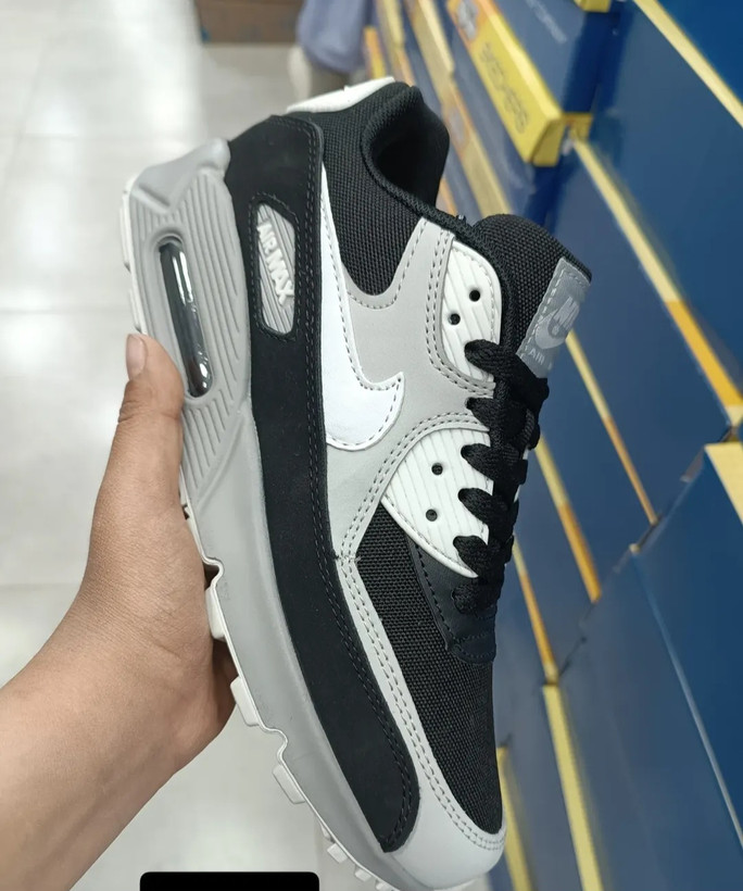 کفش نایک ایرمکس/Nike air max vietnam/ساخت ویتنام/سایز ۴۰ تا ۴۵/فروش بصورت عمده و تک