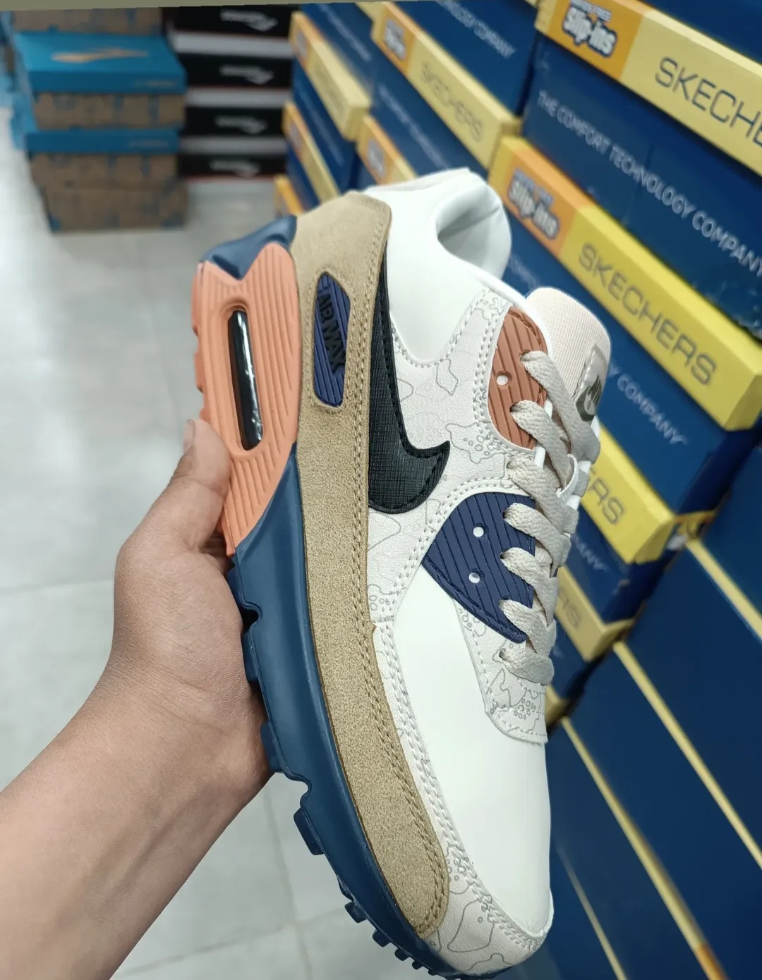 کفش نایک ایرمکس/Nike air max vietnam/ساخت ویتنام/سایز ۴۰ تا ۴۵/فروش بصورت عمده و تک