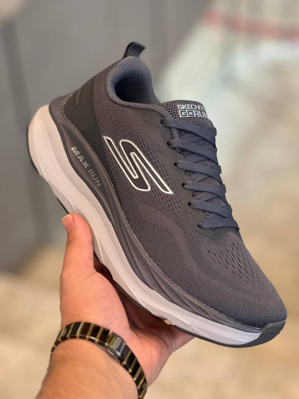 کفش اسکیچرز مکس ران Skechers Max RUN /ساخت ویتنام/سبک طبی و راحت /جعبه و بارکد دار/سایز ۴۰تا۴۵