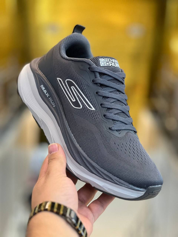 کفش اسکیچرز مکس ران Skechers Max RUN /ساخت ویتنام/سبک طبی و راحت /جعبه و بارکد دار/سایز ۴۰تا۴۵