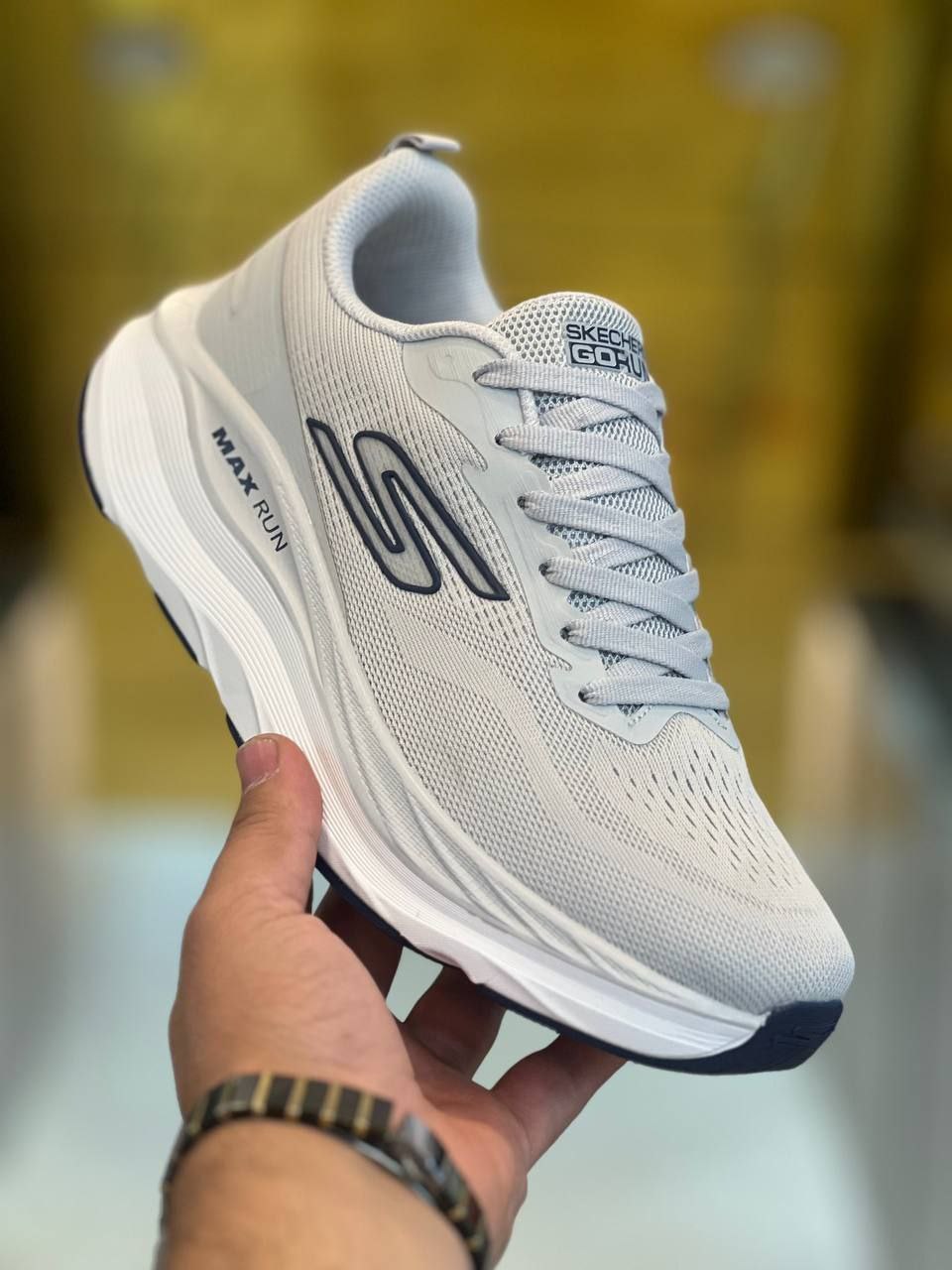 اسکیچرز مکس ران Skechers Max RUN /ساخت ویتنام/سبک طبی و راحت /جعبه و بارکد دار/سایز ۴۰تا۴۵