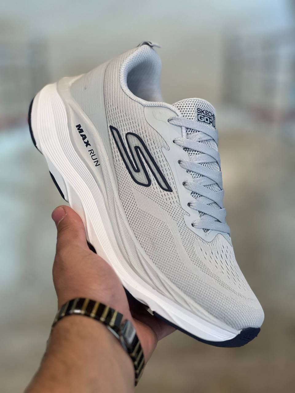 اسکیچرز مکس ران Skechers Max RUN /ساخت ویتنام/سبک طبی و راحت /جعبه و بارکد دار/سایز ۴۰تا۴۵