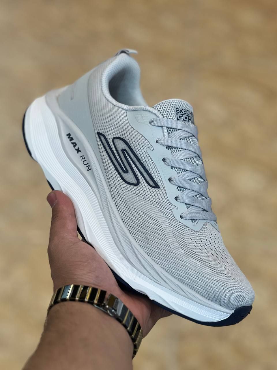 اسکیچرز مکس ران Skechers Max RUN /ساخت ویتنام/سبک طبی و راحت /جعبه و بارکد دار/سایز ۴۰تا۴۵