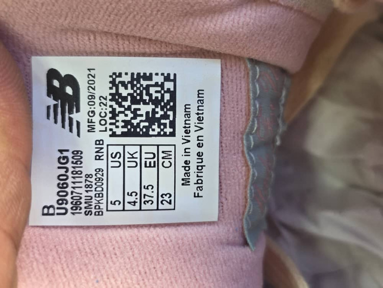 کتونی نیوبالانس ۹۰۶۰ساخت ویتنام Newbalance 9060