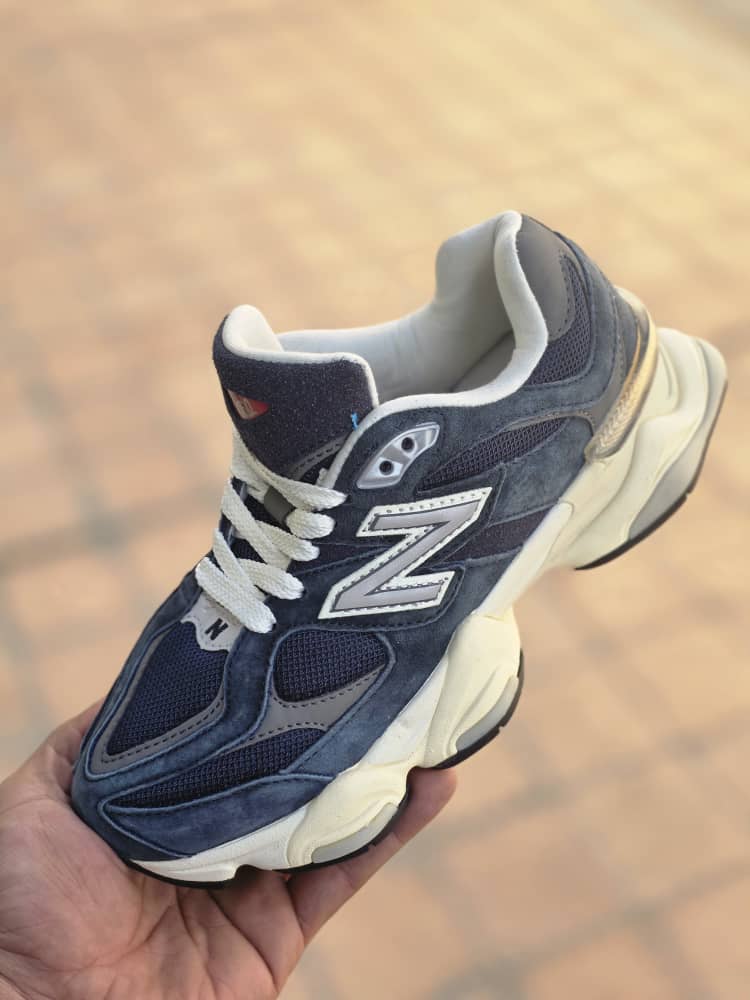 کتونی نیوبالانس ۹۰۶۰ساخت ویتنام Newbalance 9060