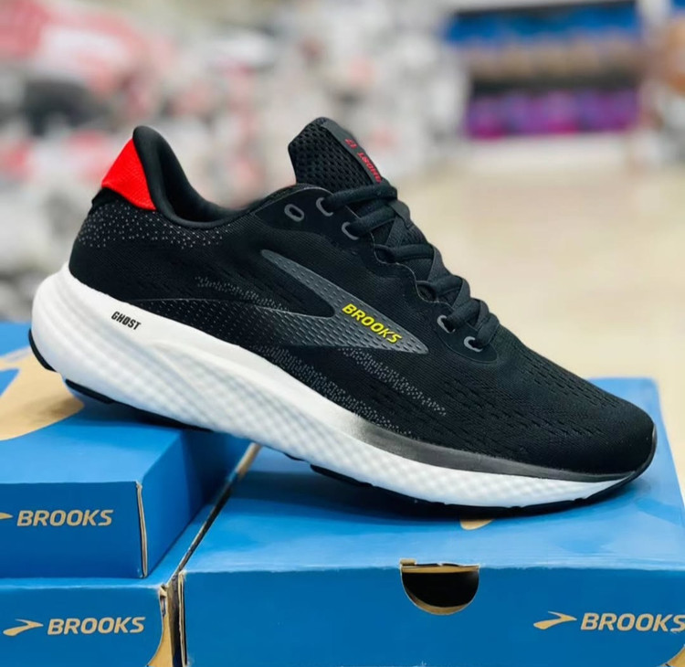 بروکس گاست ۱۷/ ساخت ویتنام/Brooks Ghost 17/ سایز۴۰الی۴۵ /فروش عمده و تک