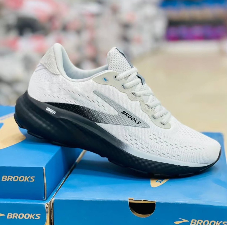 خریدپرفروش بروکس گاست ۱۷/ ساخت ویتنام/Brooks Ghost 17/فروش عمده و تک