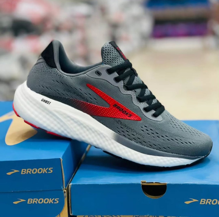 کتونی بروکس گاست ۱۷/ ساخت ویتنام/Brooks Ghost 17