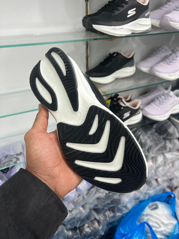 کتونی اسکیچرز هایپر بوس skechers Hyper Burst ساخت ویتنام سایز ۳۷تا۴۰فروش عمده و تک ضمانت کالا