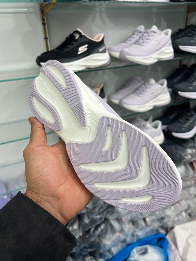 کفش اسکیچرز هایپر بوس skechers Hyper Burst ساخت ویتنام سایز ۳۷تا۴۰فروش عمده و تک ضمانت کالا