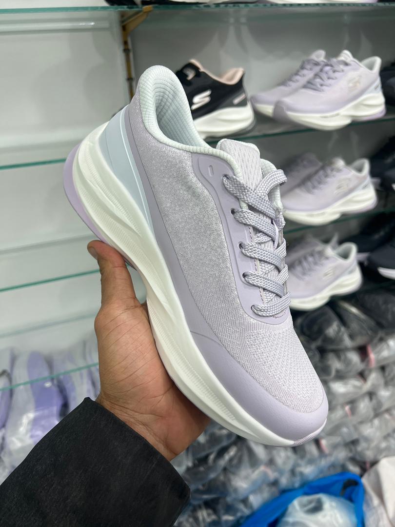 کفش اسکیچرز هایپر بوس skechers Hyper Burst ساخت ویتنام سایز ۳۷تا۴۰فروش عمده و تک ضمانت کالا