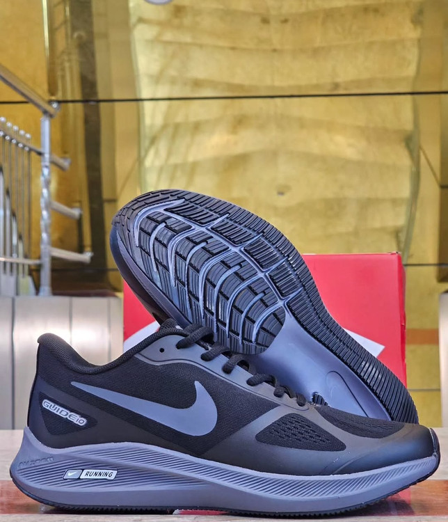 نایک گایدNike guide 10/ساخت ویتنام