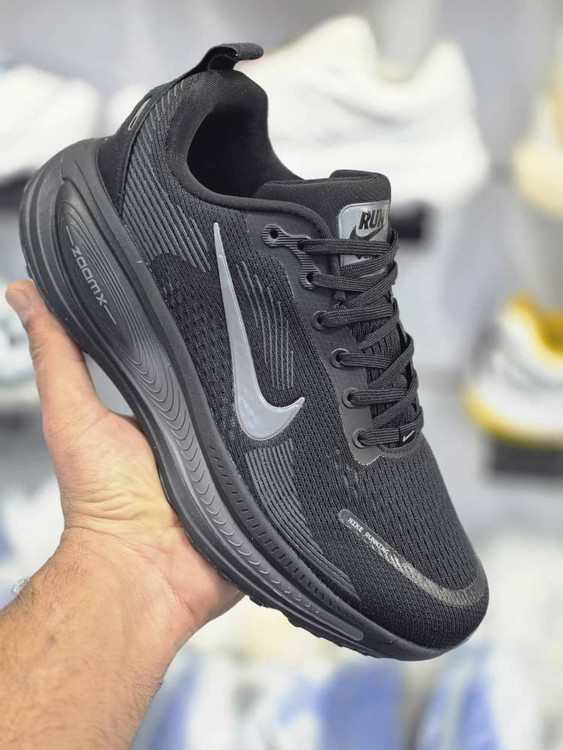 کتونی نایک زوم ومرو پلاس/Nike Air Zoom Vomero Plus