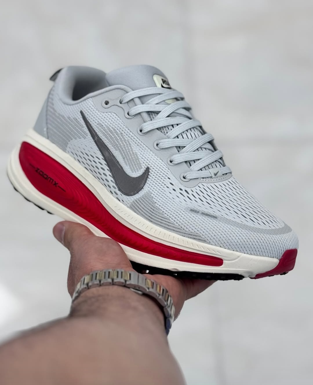 نایک زوم ومرو پلاس/Nike Air Zoom Vomero Plus/ساخت ویتنام /سایز ۴۰ الی ۴۵/ فروش عمده و تک