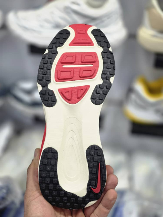 کتونی نایک زوم ومرو پلاس/Nike Air Zoom Vomero Plus