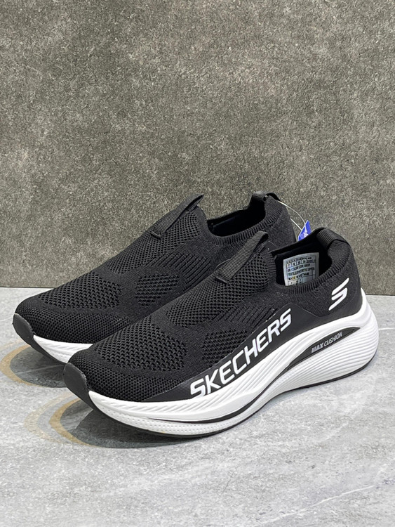 کتونی اسکیچرز مدل GO Walk max Cushioning , سایز ۳۷ تا ۴۰، ساخت ویتنام ، فروش عمده و تک. Skechers Go Walk Max Cushioning Vietnam