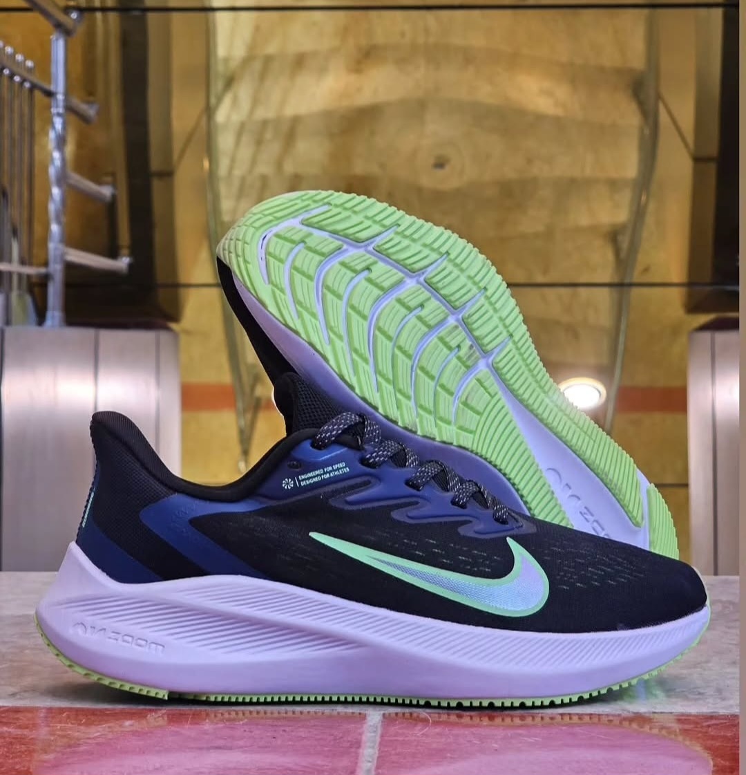 نایک ایز زوم وینفلو ۷/Nike Air Zoom Winflo 7/