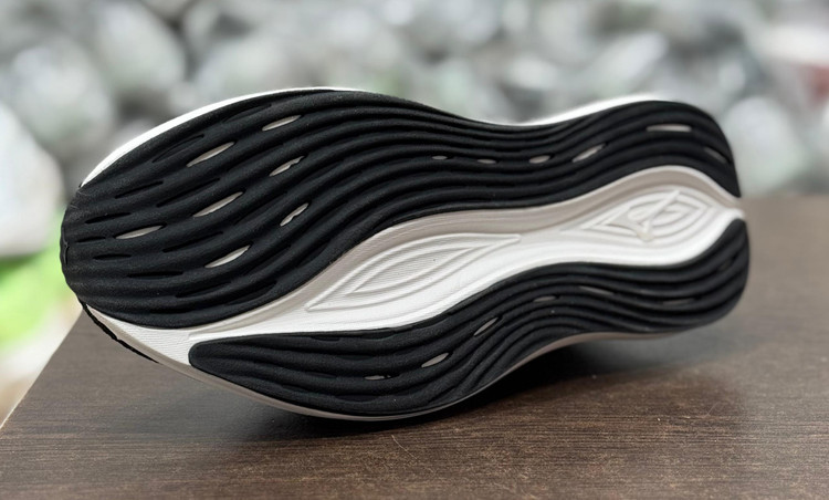 میزانو نئو/Mizuno Neo Zen/ساخت ویتنام/سایز37الی 45