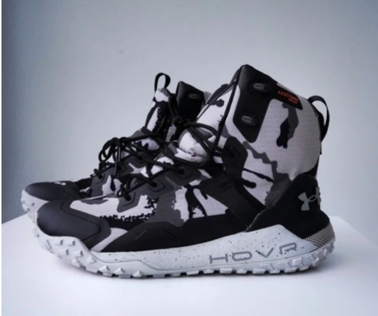 بوت اندرارمورمدل هاورداون ضد آب/Under armor hovr /ساخت ویتنام/مستر کوالیتی a کیفیت بالا سایز ۴۰ تا ۴۵