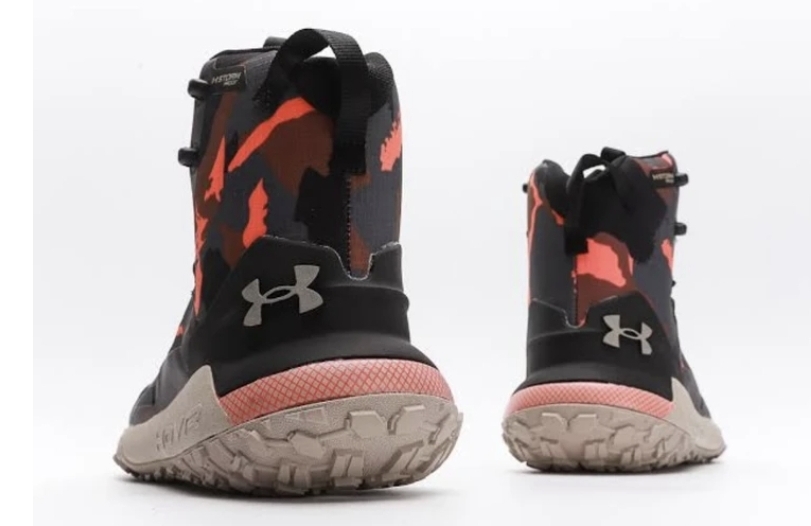 بوت اندرارمورمدل هاورداون ضد آب/Under armor hovr /ساخت ویتنام/مستر کوالیتی a کیفیت بالا سایز ۴۰ تا ۴۵