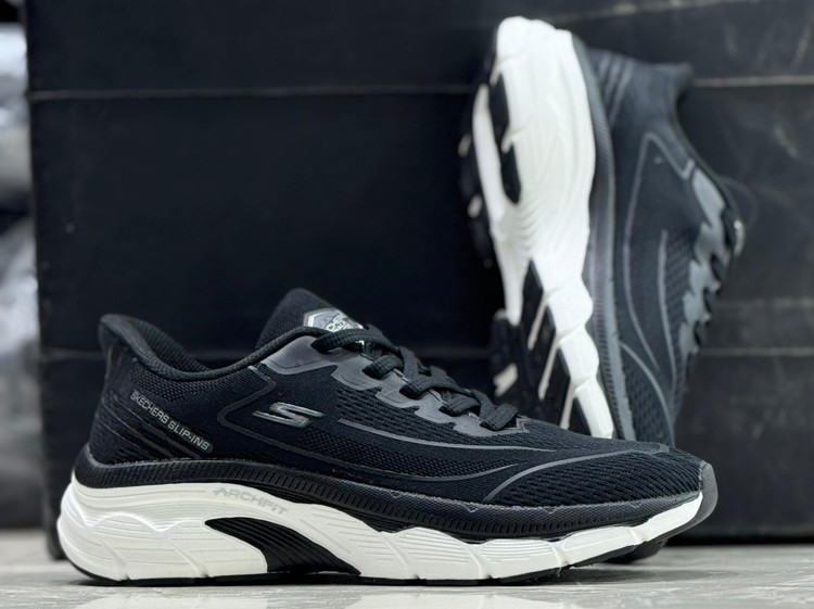 کفش اسکیچرز آرچ فیتSkechers Archfit Slip-ins ساخت ویتنام سایز۳۷الی ۴۰ .فروش بصورت عمده و تک