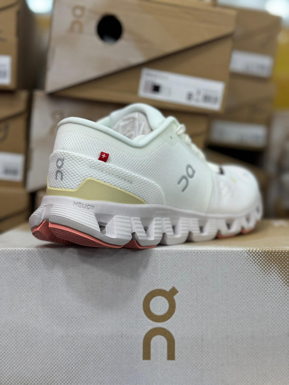 کفش کیوسی انراننیگ کلود ایکس 4/ On Cloud X4/ساخت ویتنام/