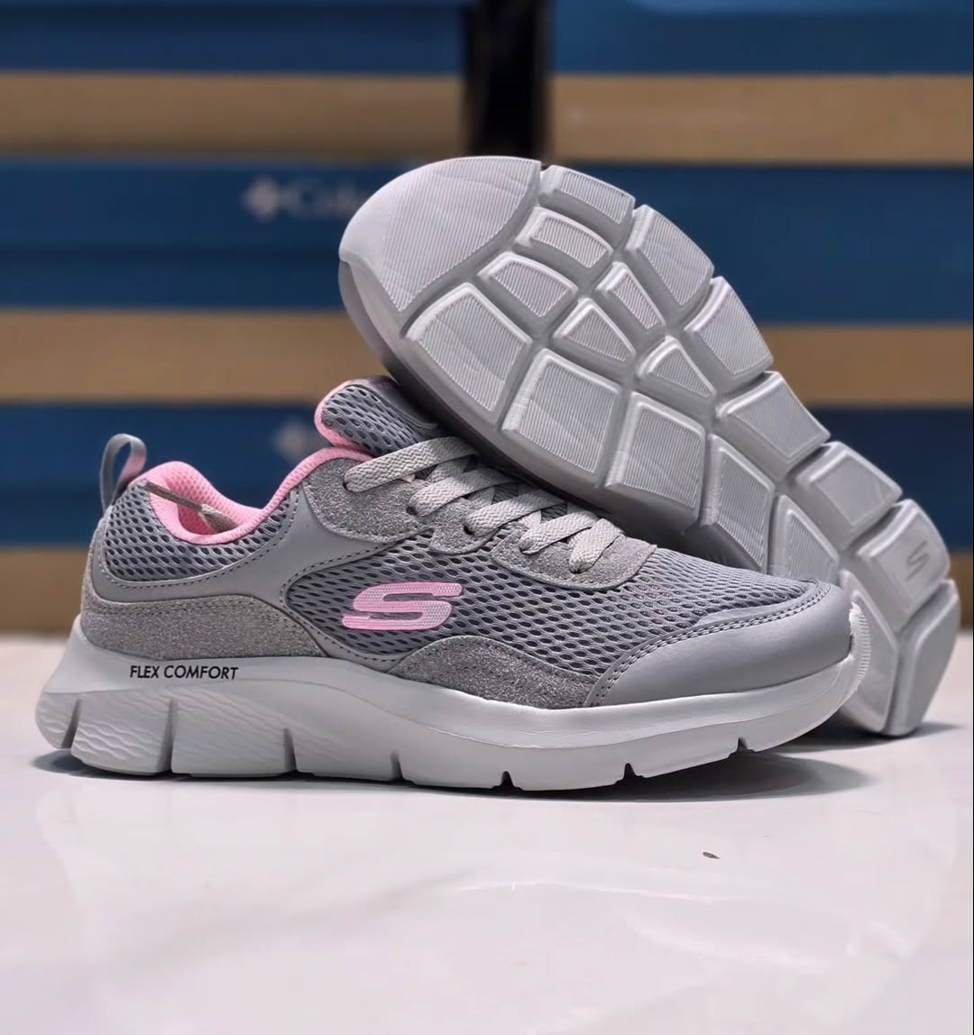 اسکیچرز طبی و سبک مدل comfort flex /سایز ۳۷ الی ۴۰/ساخت ویتنام /فروش عمده و تک