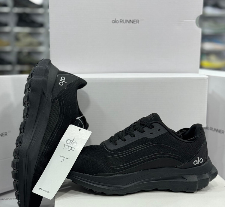 کتونی الو Alo Yoga Alo Runner sneakers/ساخت ویتنام