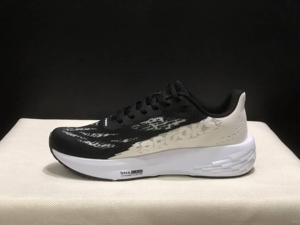 بروکس لانچ ۱۱ / Brooks lunch 11 /مستر کوالیتی A