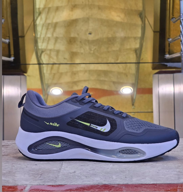 نایک زوم وینفلو تو Nike Zoom 2/ساخت ویتنام/سایز ۴۰ تا ۴۵فروش بصورت عمده و تک. تضمین کالا