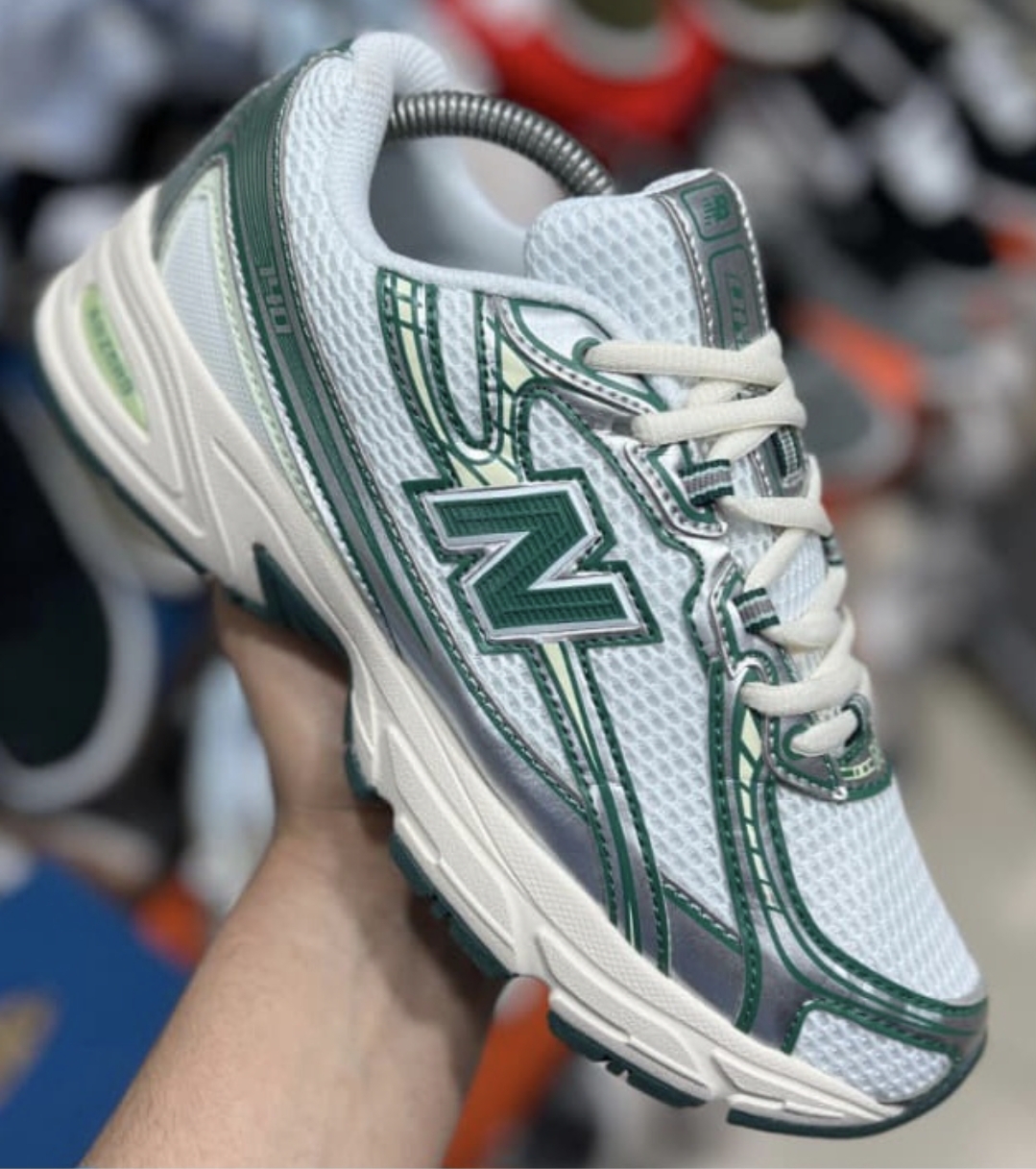 کفش نیوبالانس ۷۴۰/Newbalance ۷۴۰/ساخت ویتنام/ سایز۴۰تا۴۵ فروش بصورت عمده و تک/تضمینکیفیت