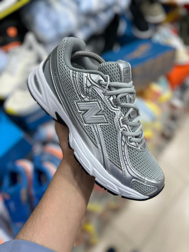 کتونی نیوبالانس ۷۴۰/Newbalance ۷۴۰/ساخت ویتنام/ سایز۴۰تا۴۵ فروش بصورت عمده و تک