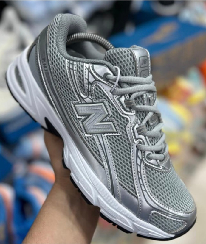 کتونی نیوبالانس ۷۴۰/Newbalance ۷۴۰/ساخت ویتنام/ سایز۴۰تا۴۵ فروش بصورت عمده و تک