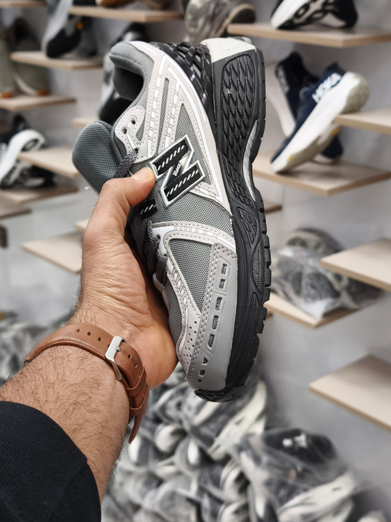 کتونی نیوبالانس ۱۹۰۶/Newbalance 1906/ ساخت ویتنام/سایز40 الی45/ فروش بصورت عمده و تک/ضمانت کالا