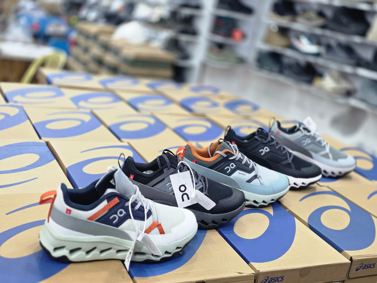 کتونی کیوسی کلود هوریزون ضدآبShoes On Cloudhorizon Damen waterproof Vietnam سایز ۴۰ تا ۴۵ ، فروش بصورت عمده و تک باجعبه بارکدار